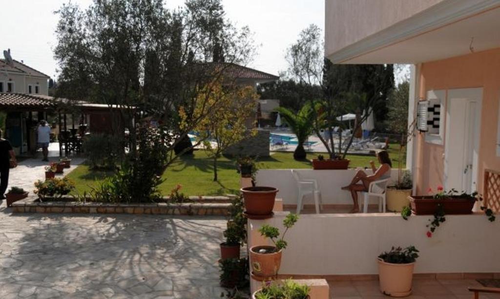 Helena'S Studios Livathos  Екстер'єр фото