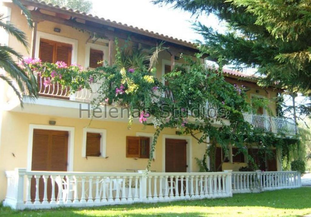 Helena'S Studios Livathos  Екстер'єр фото